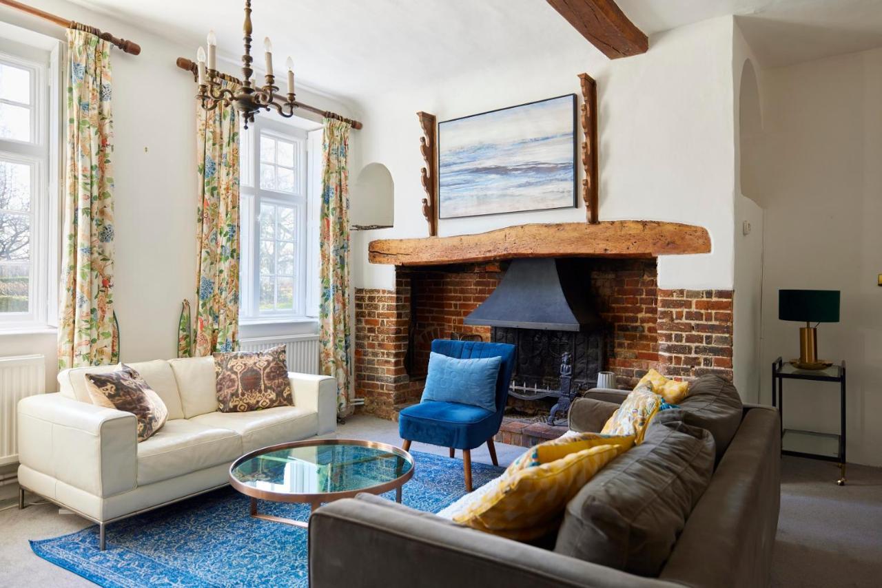 The Royal Retreat -elegant 7bdr With Garden Apartment *