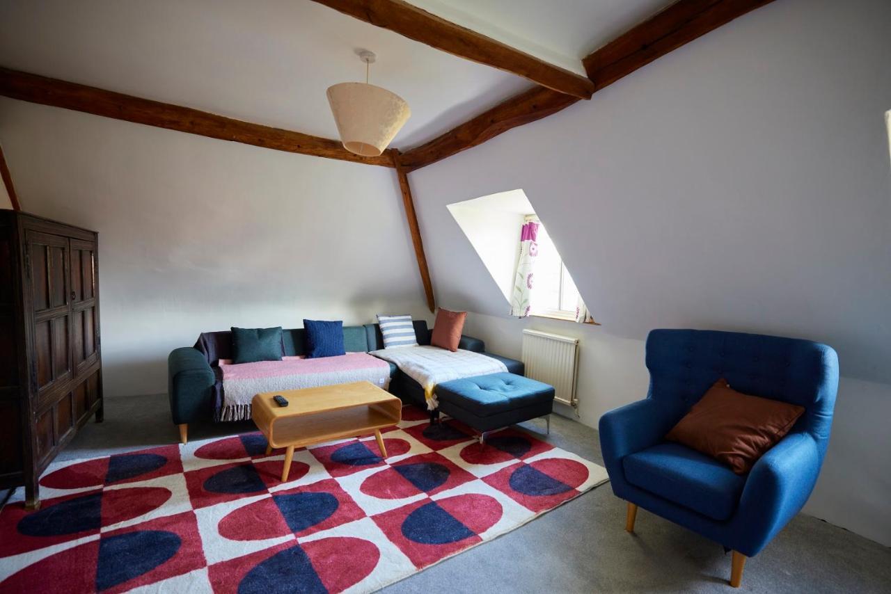 Apartment The Royal Retreat -elegant 7bdr With Garden